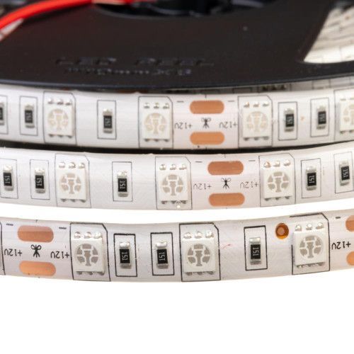 Фото Светодиодная лента зеленая 12V smd5050 60LED/м IP65 1015418,