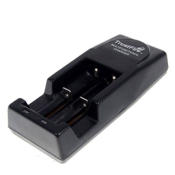 Фото Зарядное устройство 2*18650 16340 Trustfire TR001,
